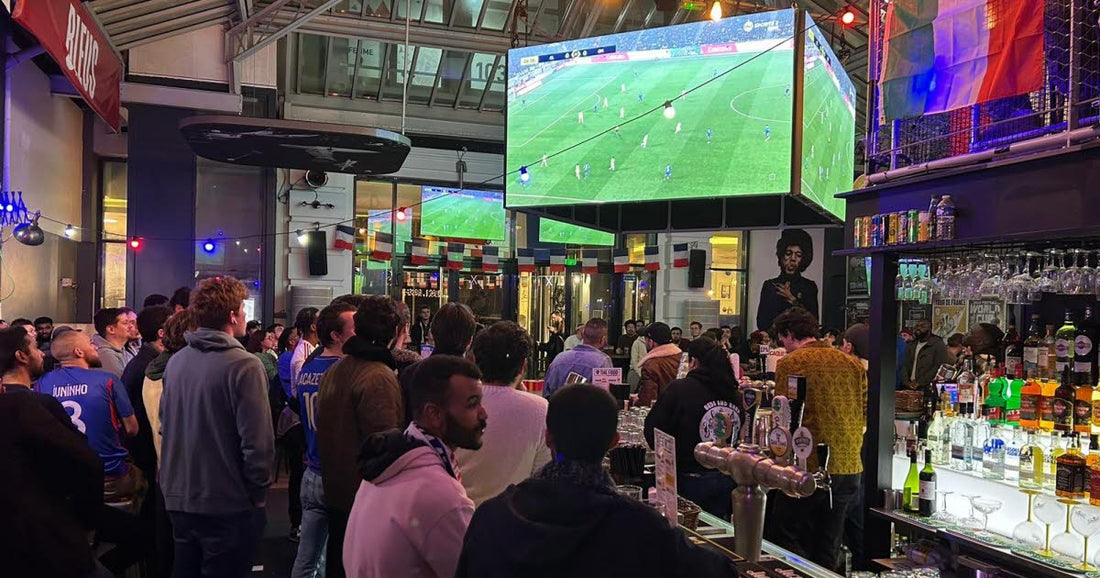 Les meilleurs bars et restaurants pour regarder un match de l'OL à Lyon : le guide par quartier